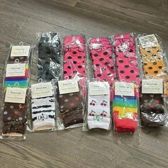 ✨🆕Baby Legs🆕✨ | Leg warmers for babies and toddlers ✨13 pairs✨ - Picture 2 of 9